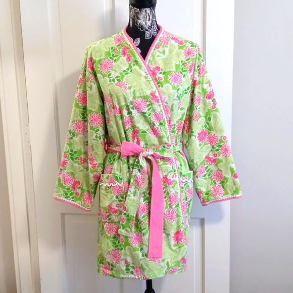 Lilly Pulitzer Dresses & Skirts - 🪷VERY RARE Lilly Pulitzer🪷 - Green/Pink Butterfly/Flower Robe